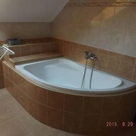 Vitus Nyaralo Holiday home Balatonfenyves